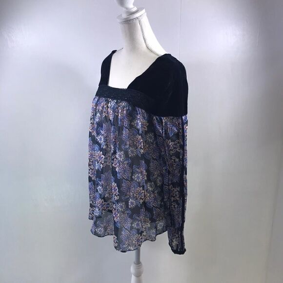 Sundance Blue Velvet Silk Floral Blouse Size S - Picture 4 of 7